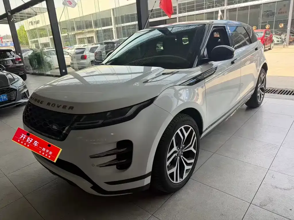 Land Rover Evoque — фото 1