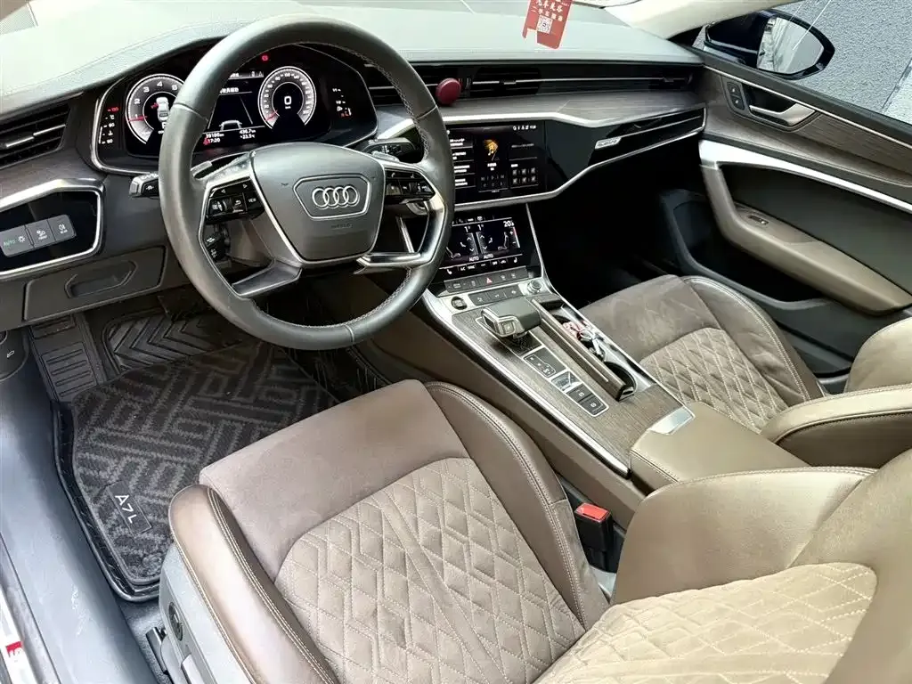 Audi A7L — фото 9