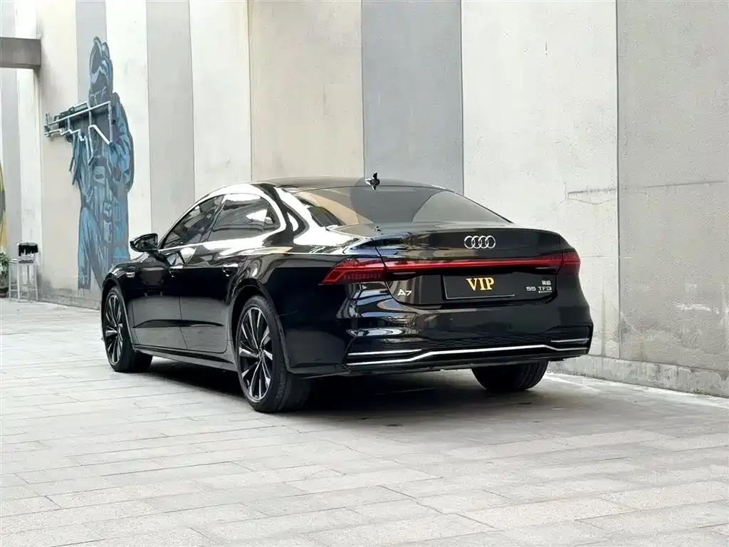 Audi A7L — фото 7