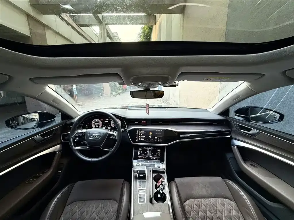 Audi A7L — фото 5