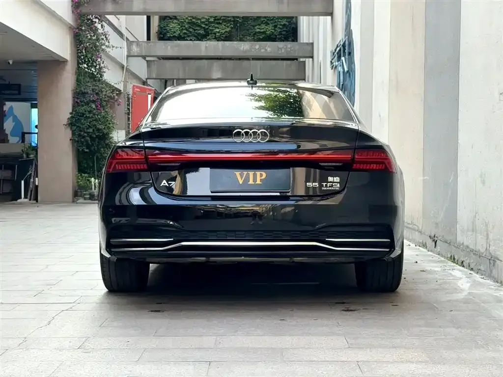 Audi A7L — фото 6