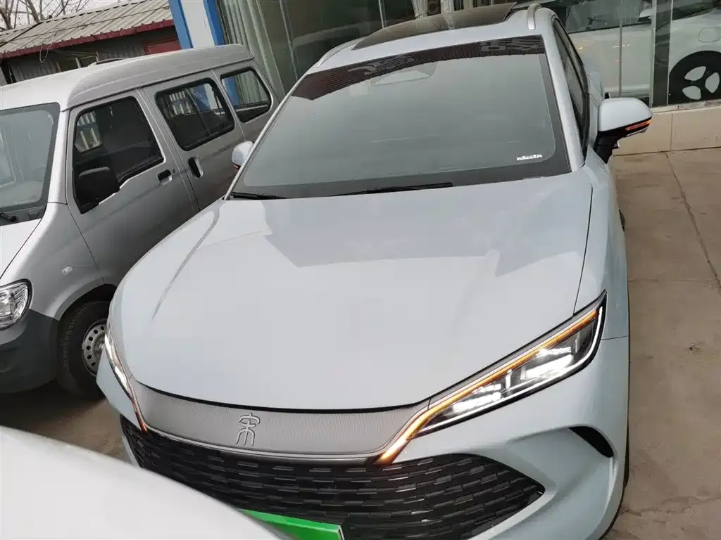 BYD L DM-i — фото 2