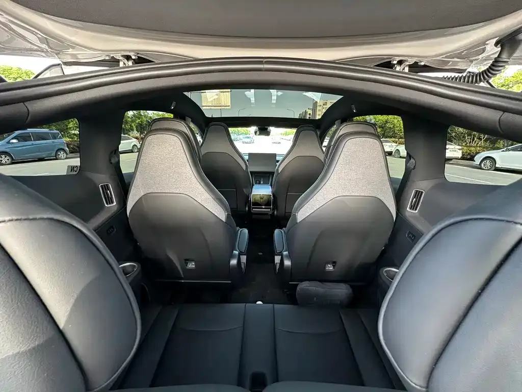 Tesla Model Y L 2025 из CN, фото 3