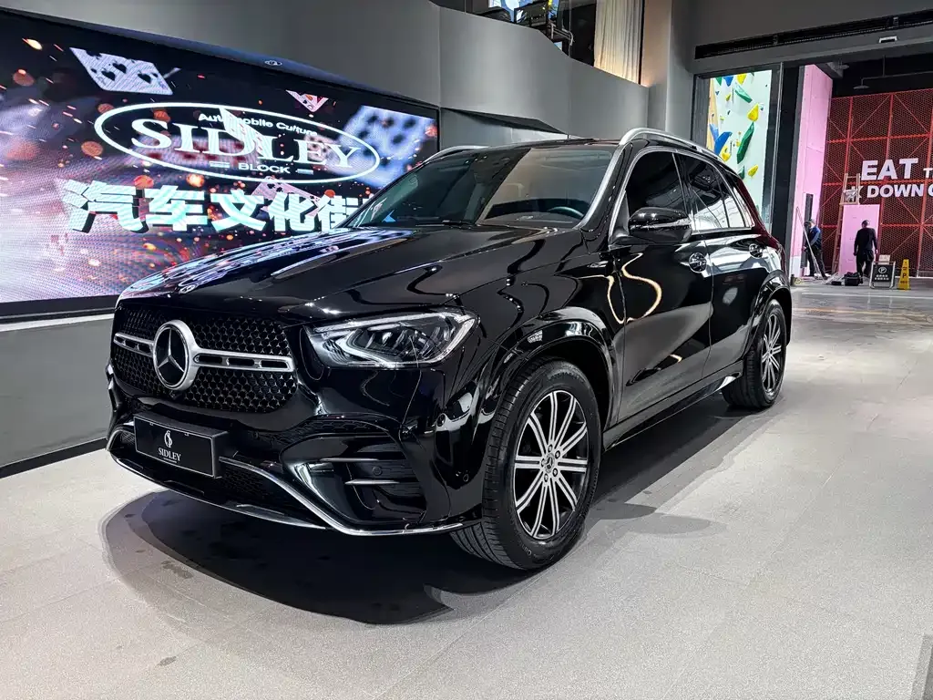 Mercedes-Benz GLE — фото 1