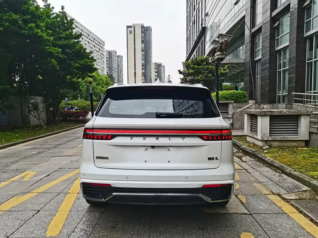 Geely Xingyue L — фото 6