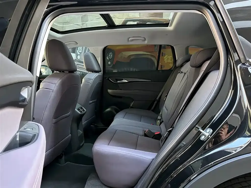 Buick Envision Plus — фото 7