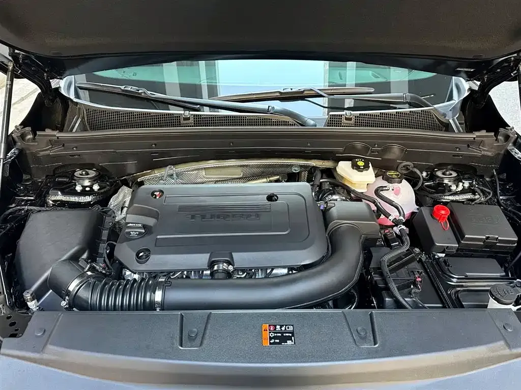 Buick Envision Plus — фото 9