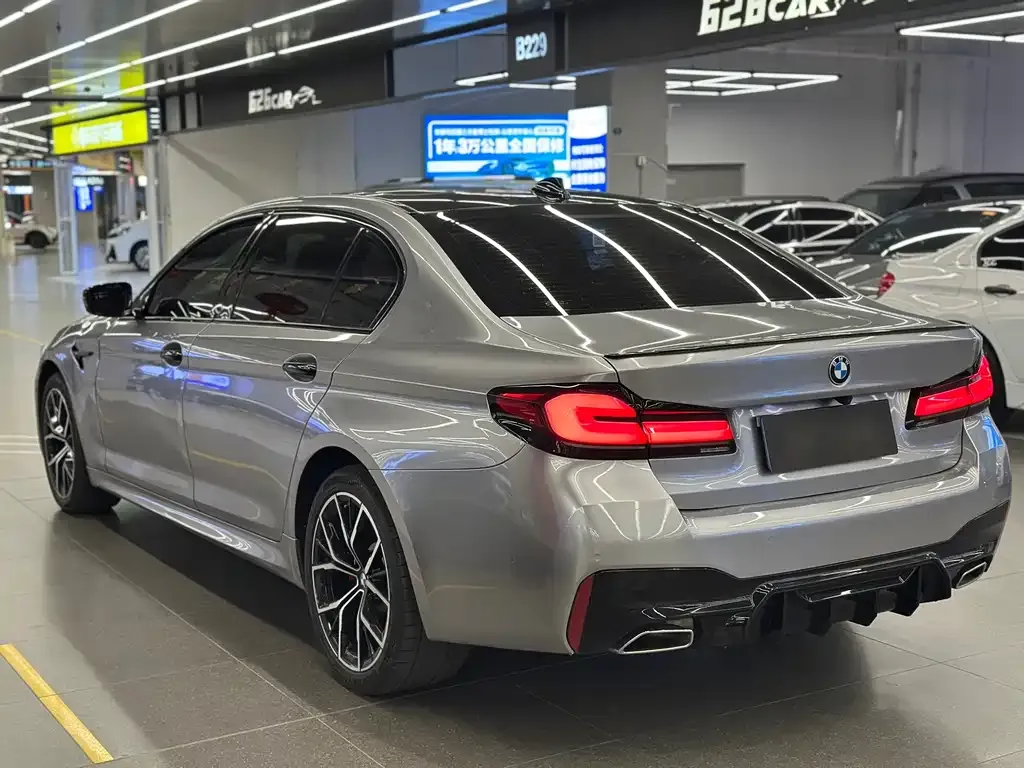 BMW 5 Series — фото 3