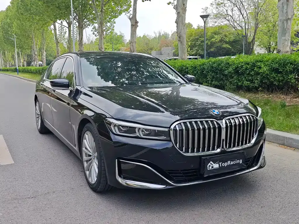BMW 7 Series — фото 10