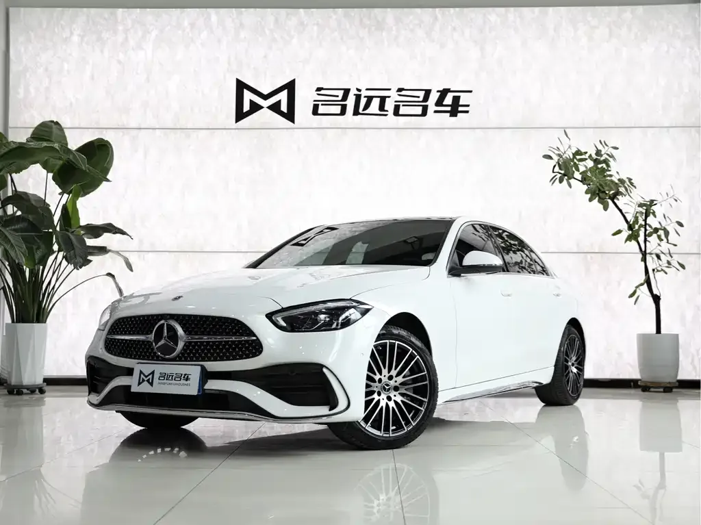 Mercedes-Benz C-Class — фото 1