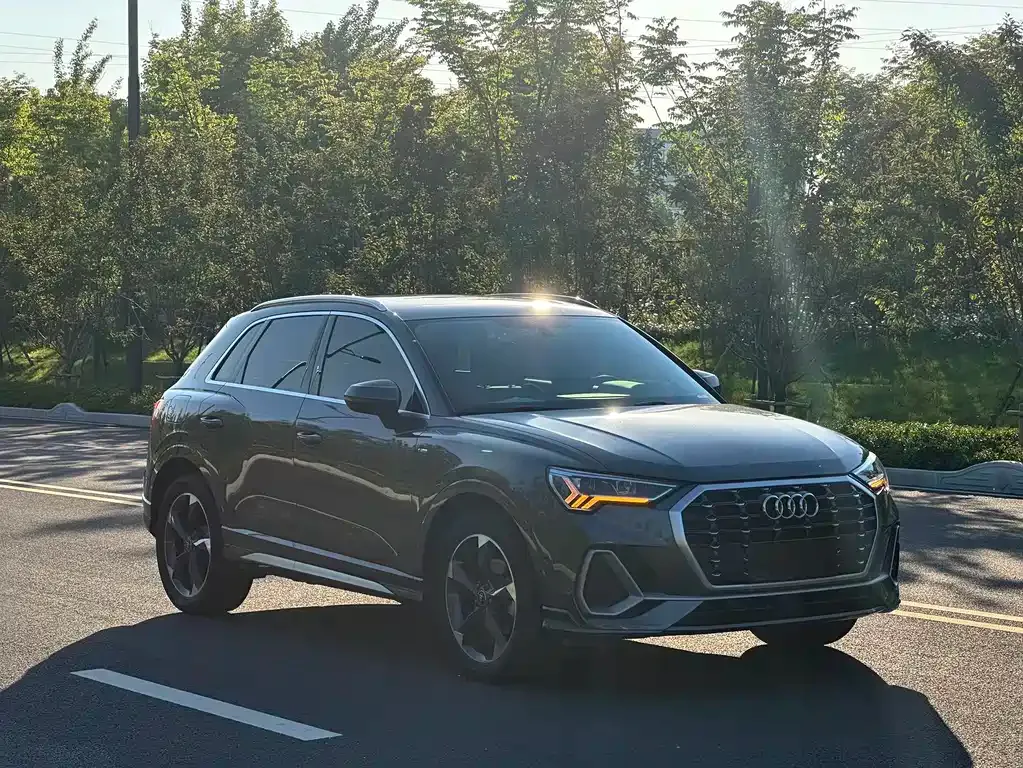 Audi Q3 — фото 10