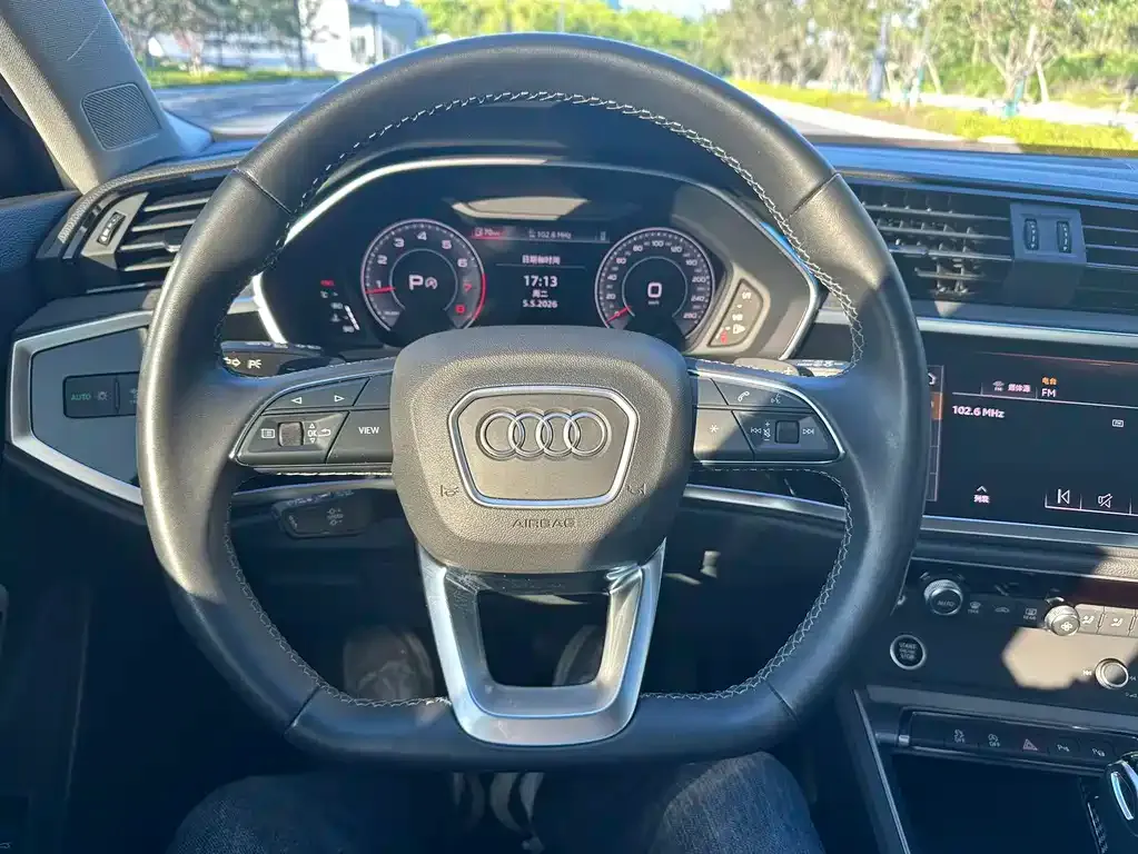 Audi Q3 — фото 2