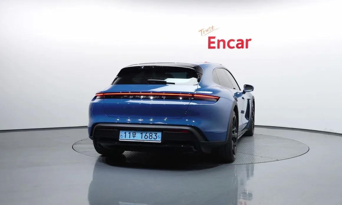 Porsche Taycan 2022 из KR, фото 2