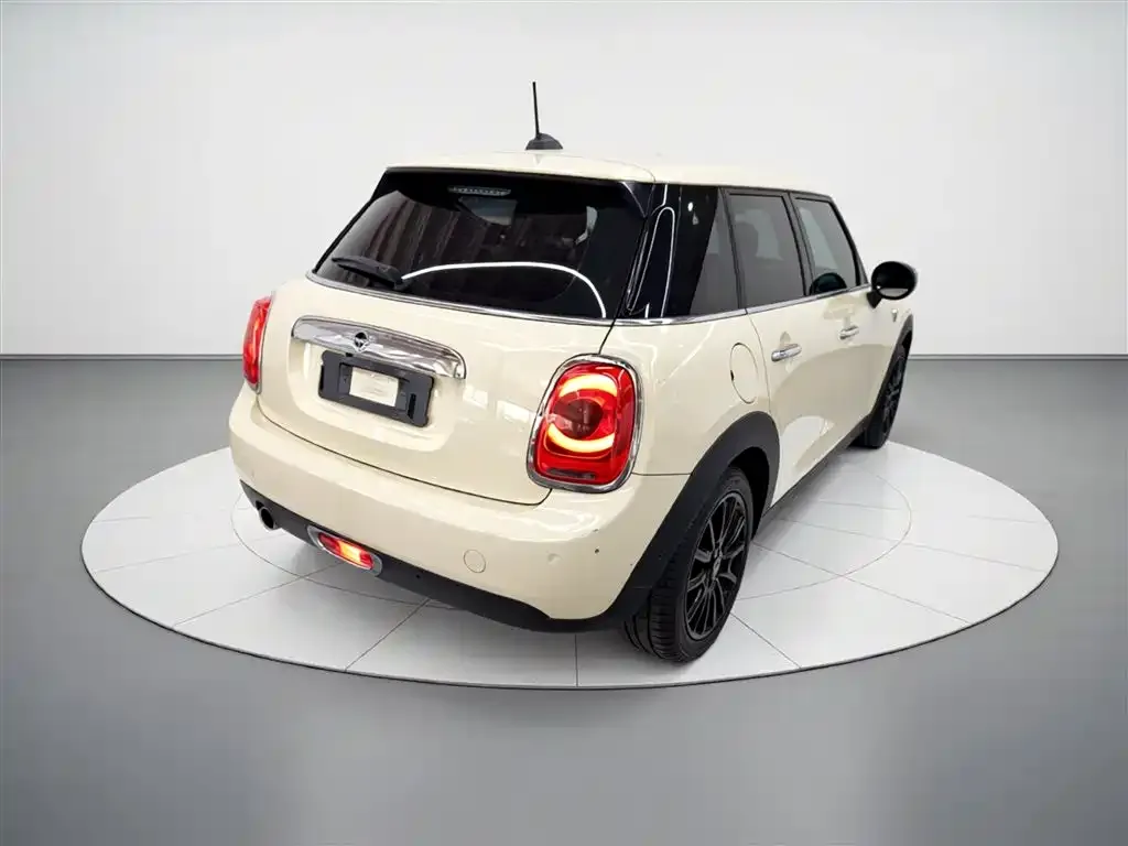 MINI Cooper (3-door) 2021 из CN, фото 2
