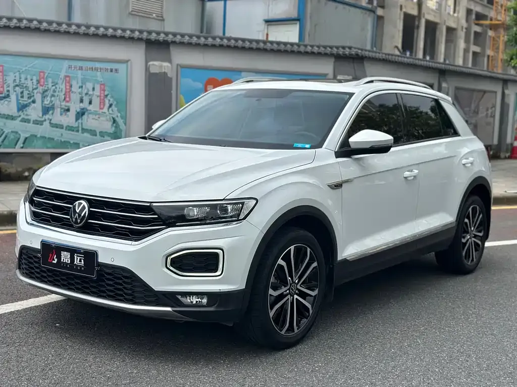 Volkswagen T-Roc — фото 1