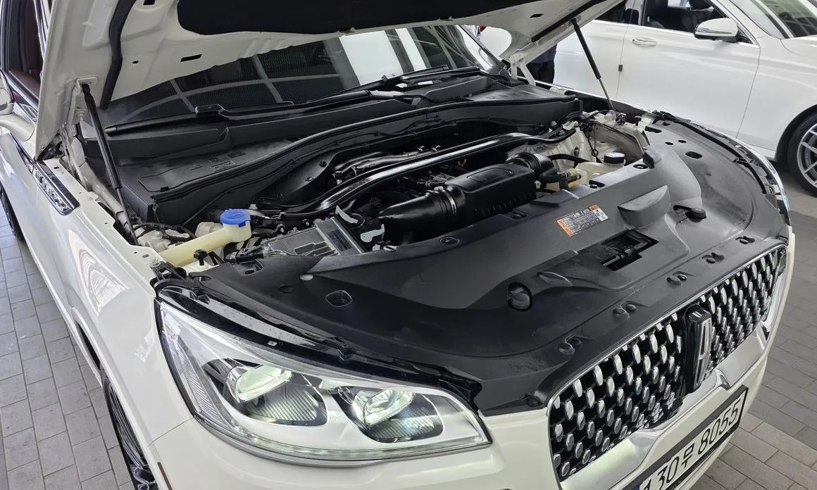Lincoln Aviator — фото 10