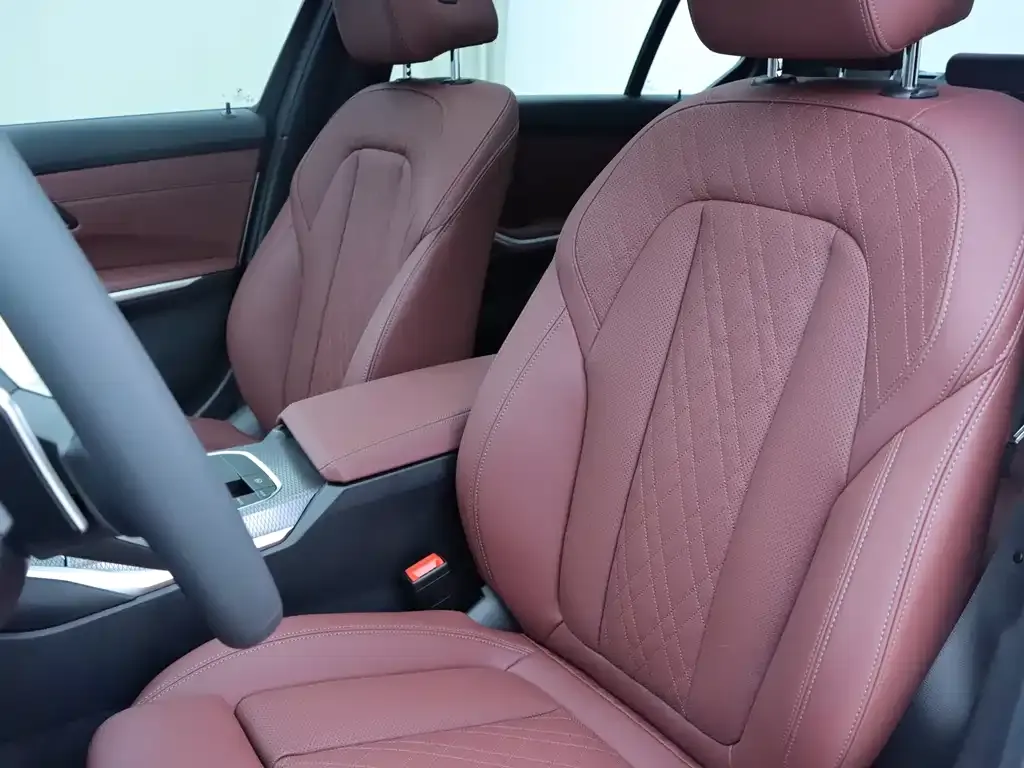 BMW 3 Series 2025 из CN, фото 8