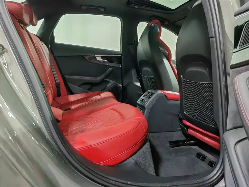Audi S4 2024 из CN, фото 8