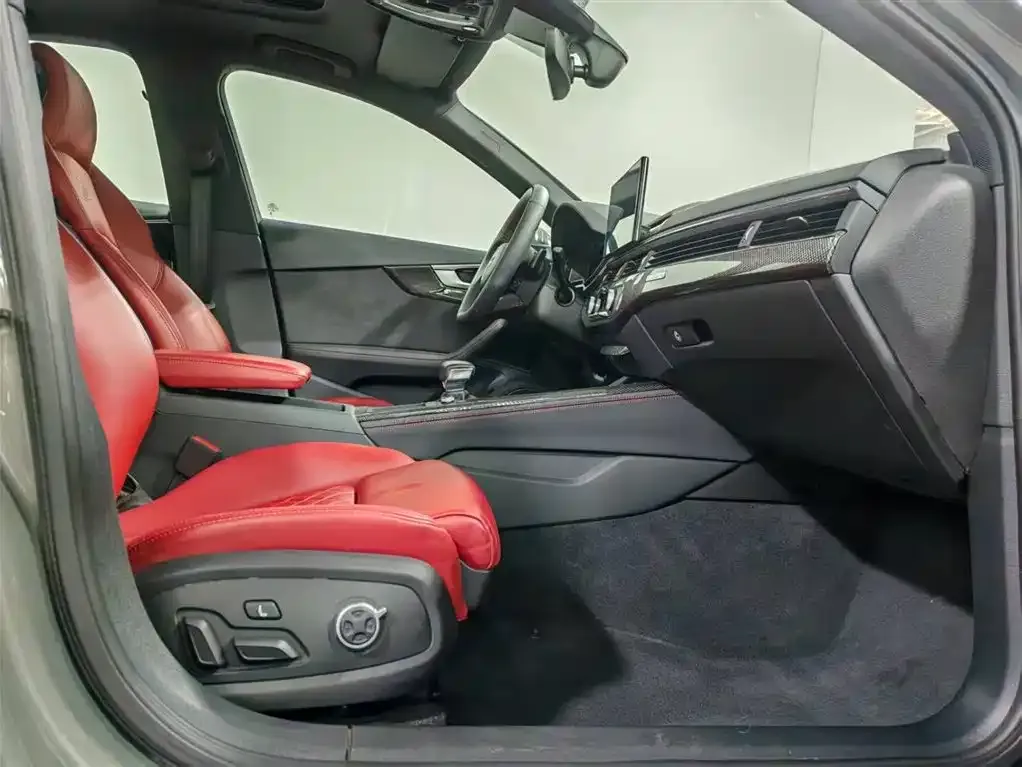 Audi S4 2024 из CN, фото 10