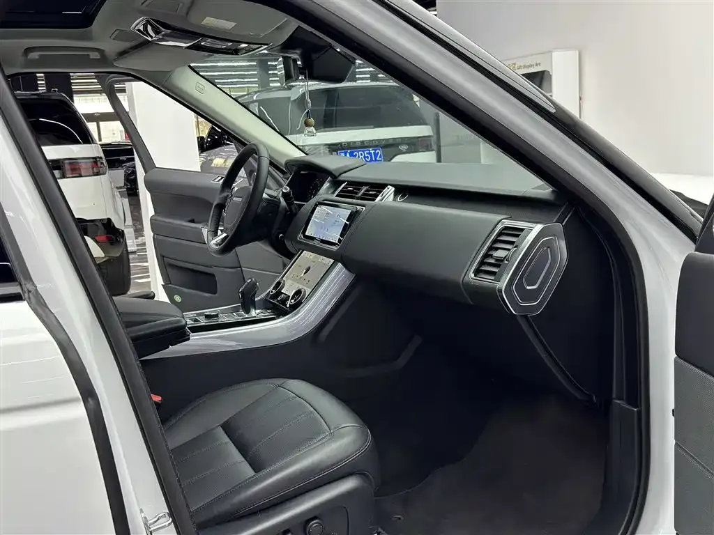 Land Rover Sport PHEV 2021 из CN, фото 10