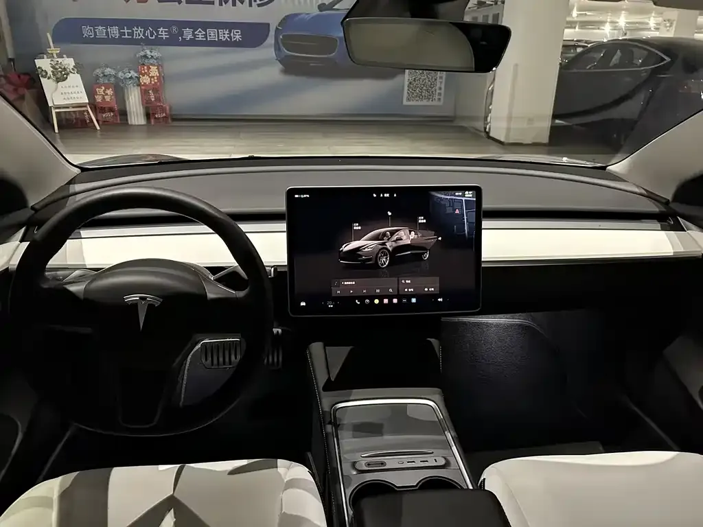 Tesla Model 3 — фото 6