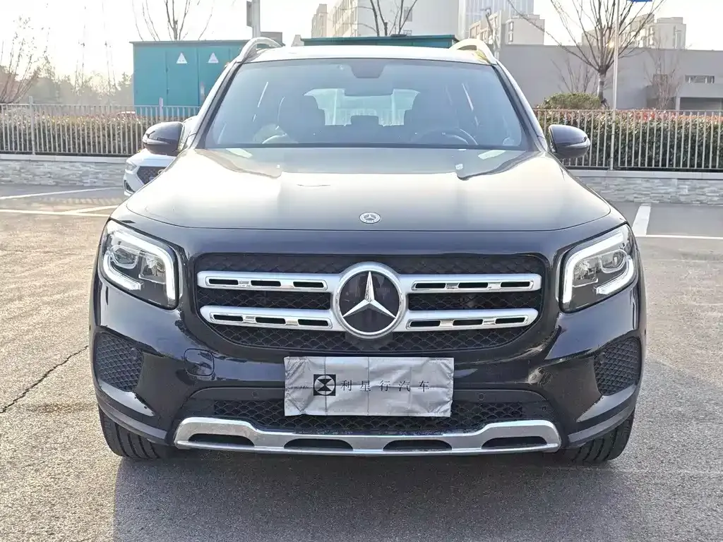 Mercedes-Benz GLB — фото 10