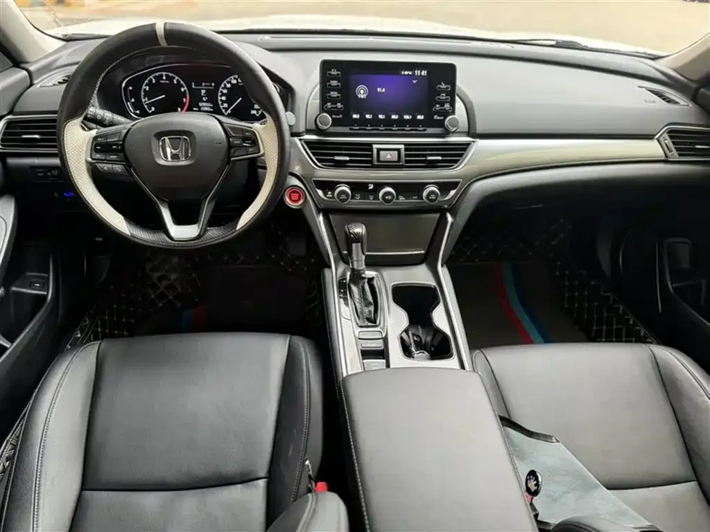 Honda Accord — фото 10