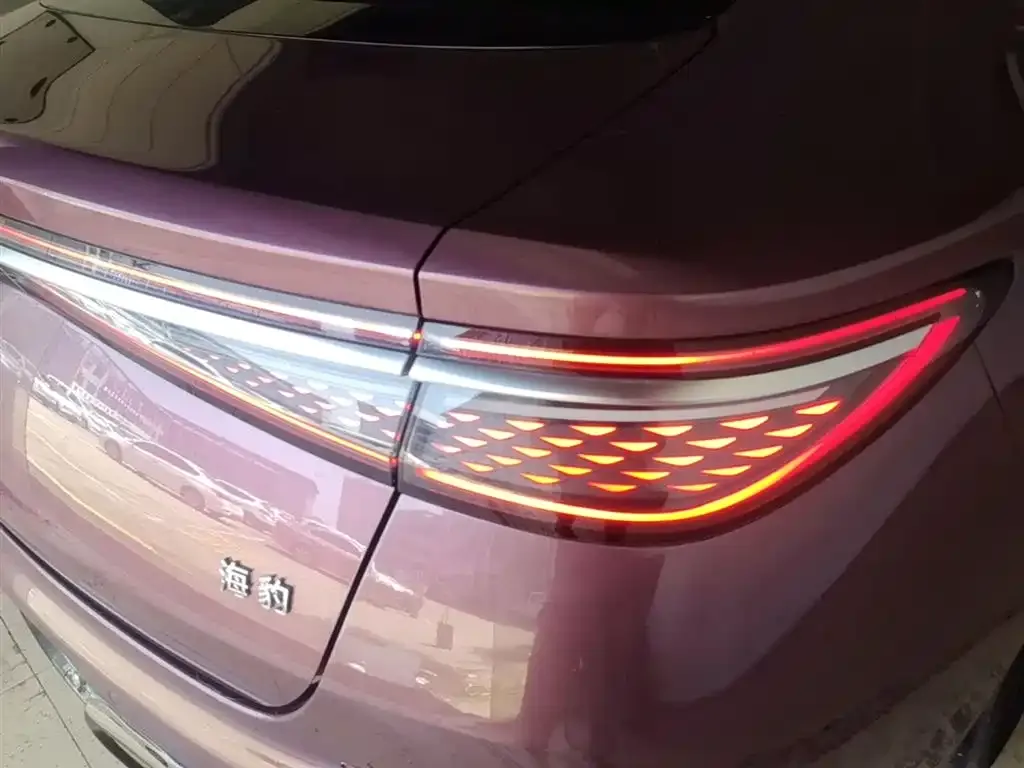 BYD Seal — фото 3