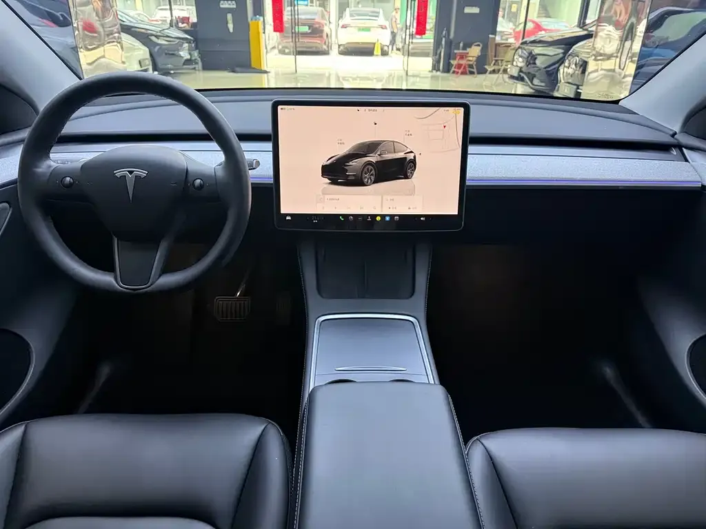 Tesla Model Y — фото 5