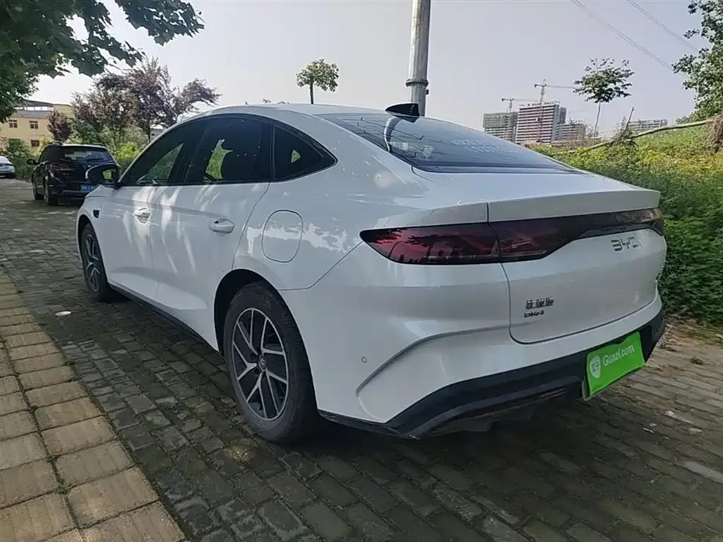 BYD Qin L — фото 8