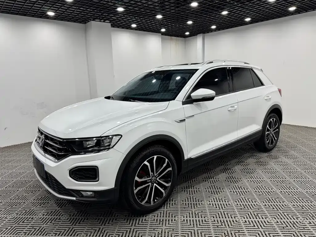 Volkswagen T-Roc — фото 8