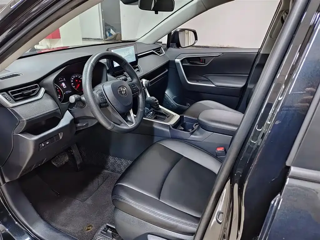 Toyota RAV4 2024 из CN, фото 9
