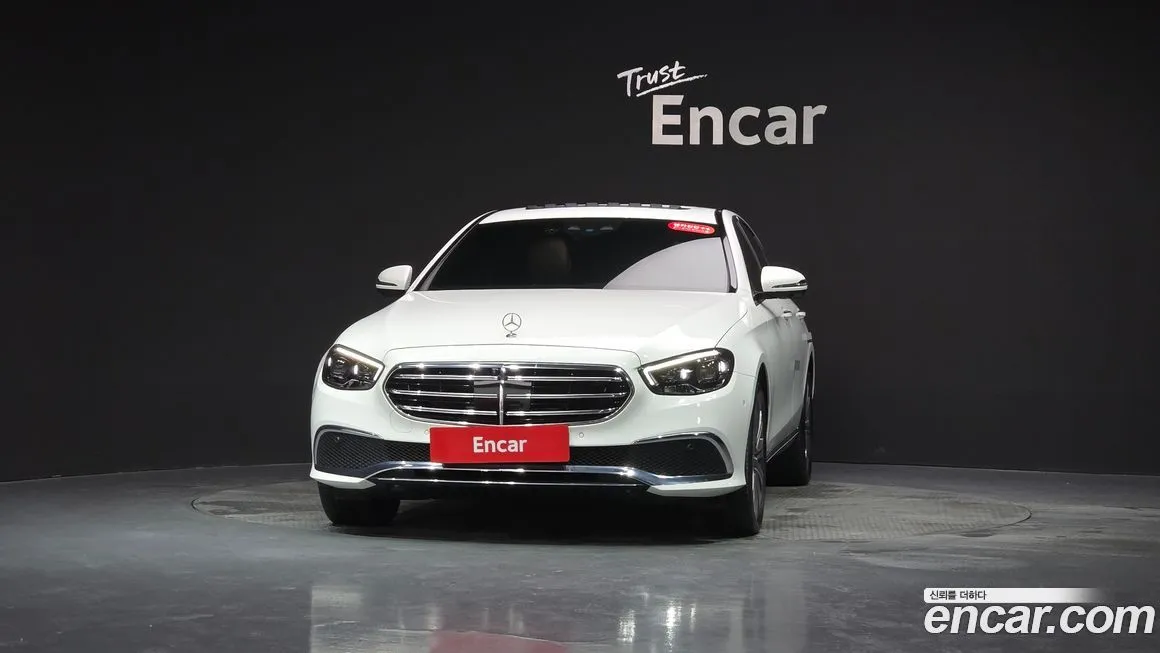 Mercedes-Benz E-Class — фото 10