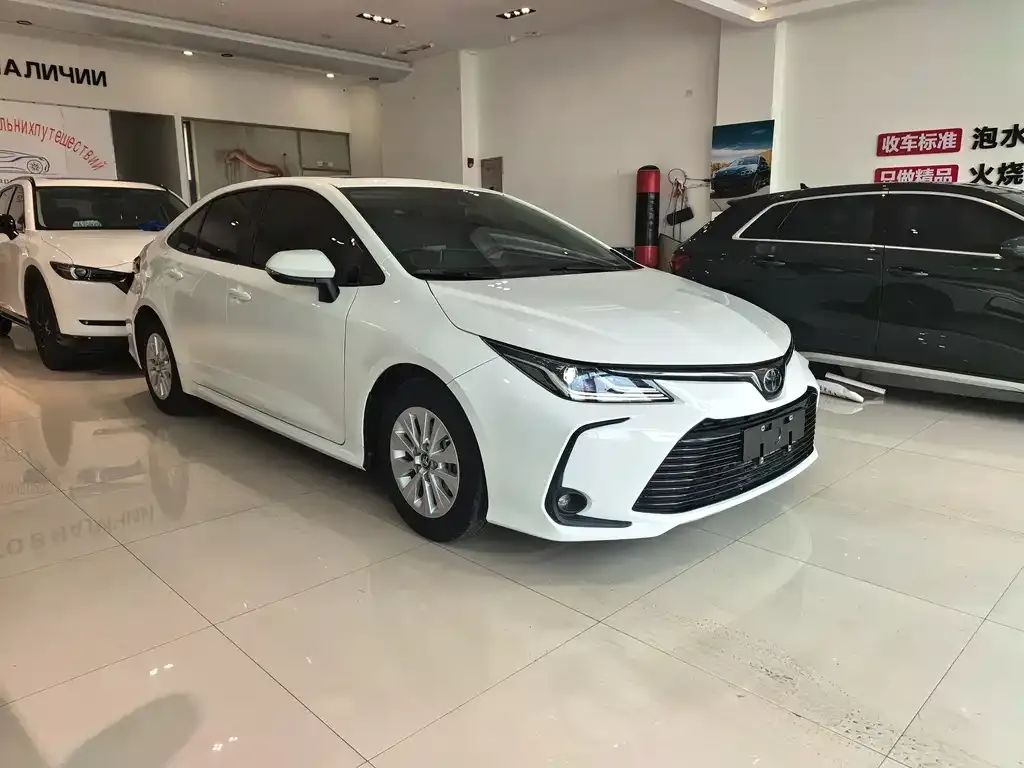 Toyota Corolla — фото 2