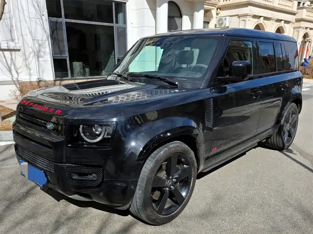 Land Rover Defender — фото 1