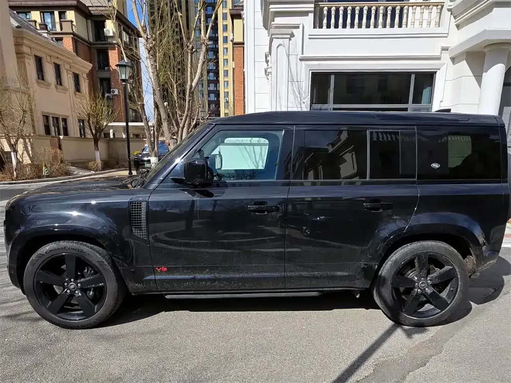 Land Rover Defender — фото 10