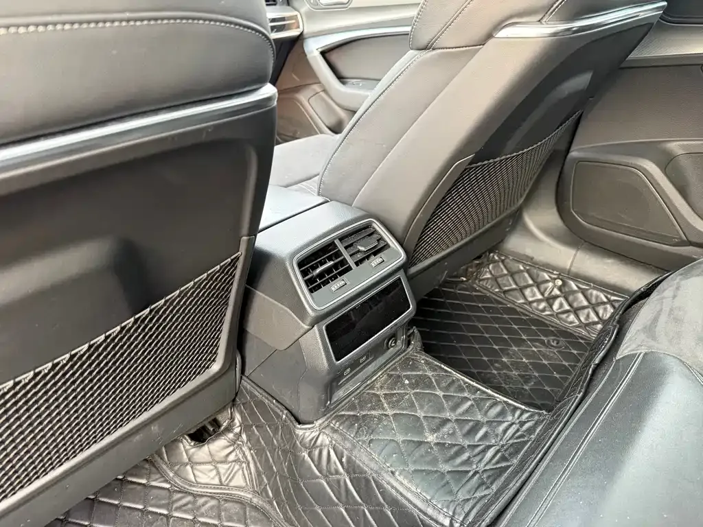 Audi A7L — фото 2