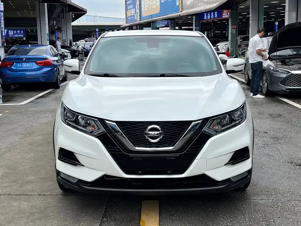 Nissan Qashqai — фото 9