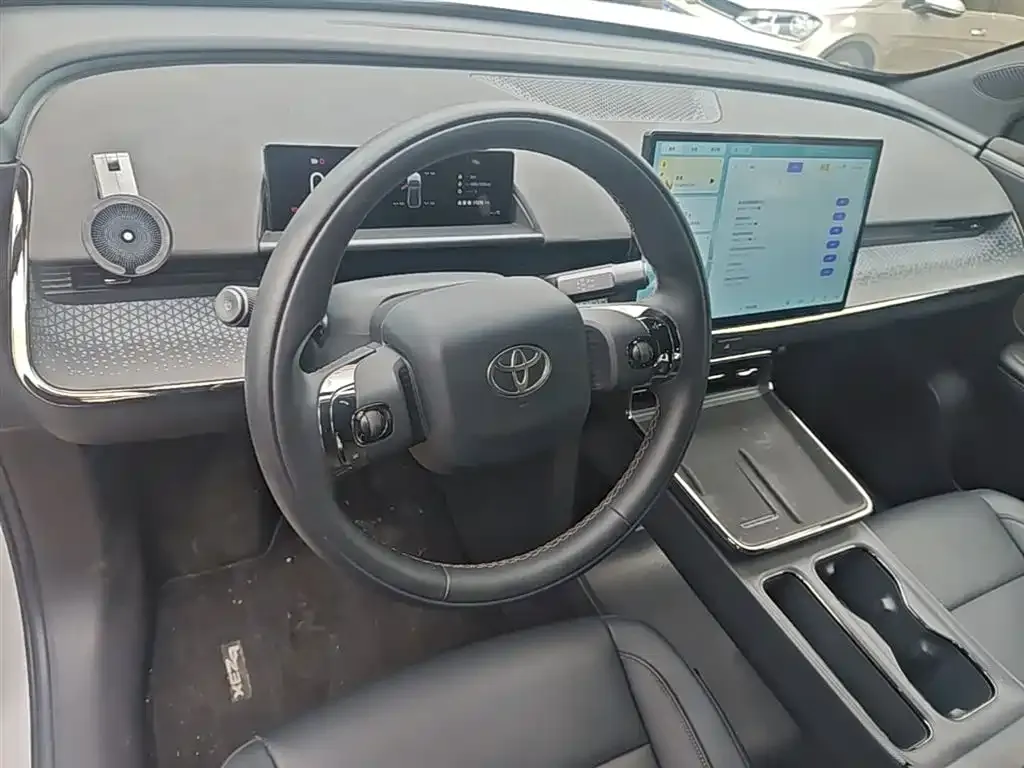 Toyota Platinum 3X 2025 из CN, фото 5