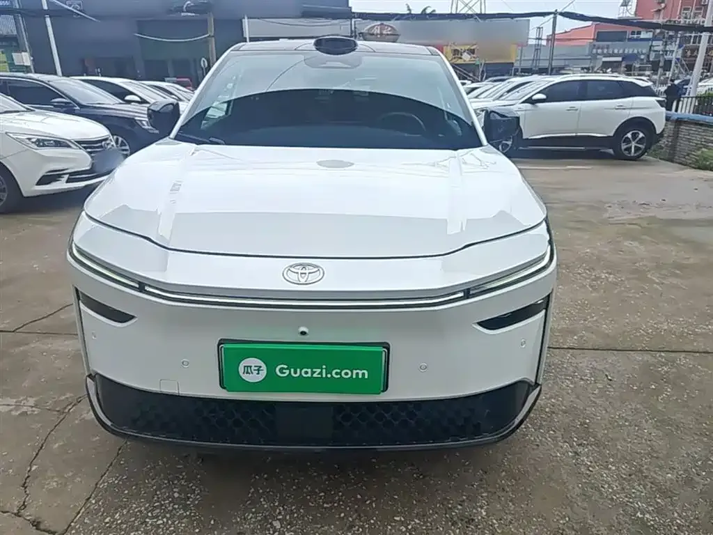 Toyota Platinum 3X 2025 из CN, фото 4