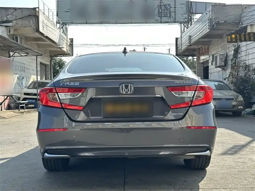 Honda Accord — фото 8