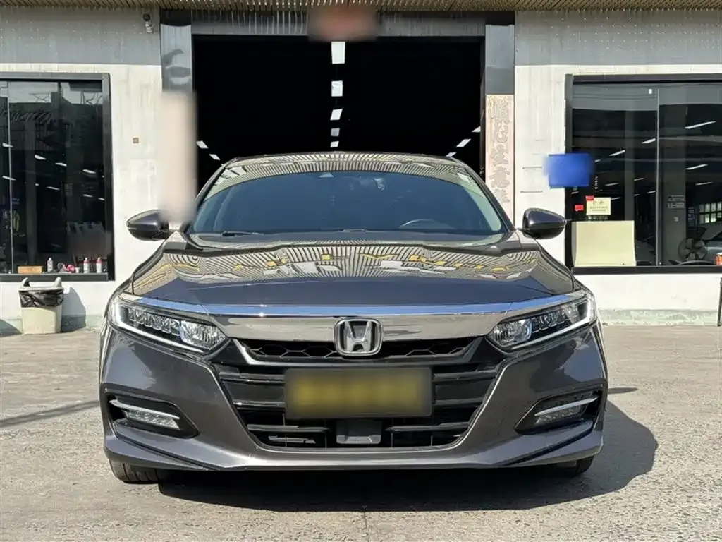 Honda Accord — фото 9