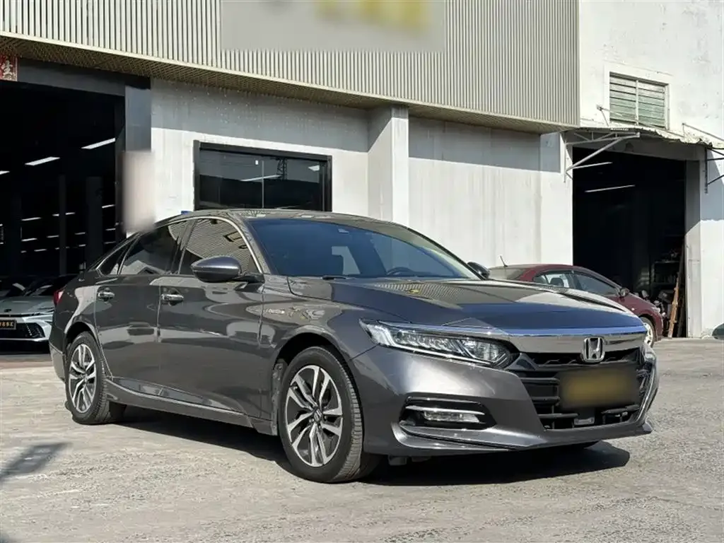 Honda Accord — фото 10