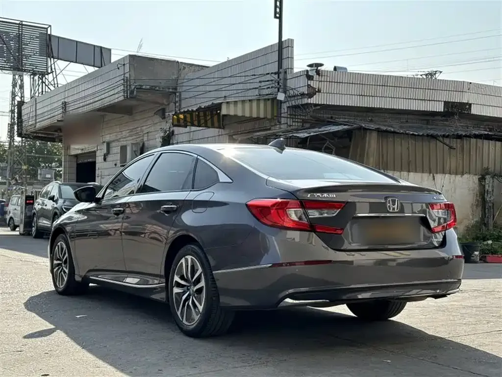 Honda Accord — фото 6
