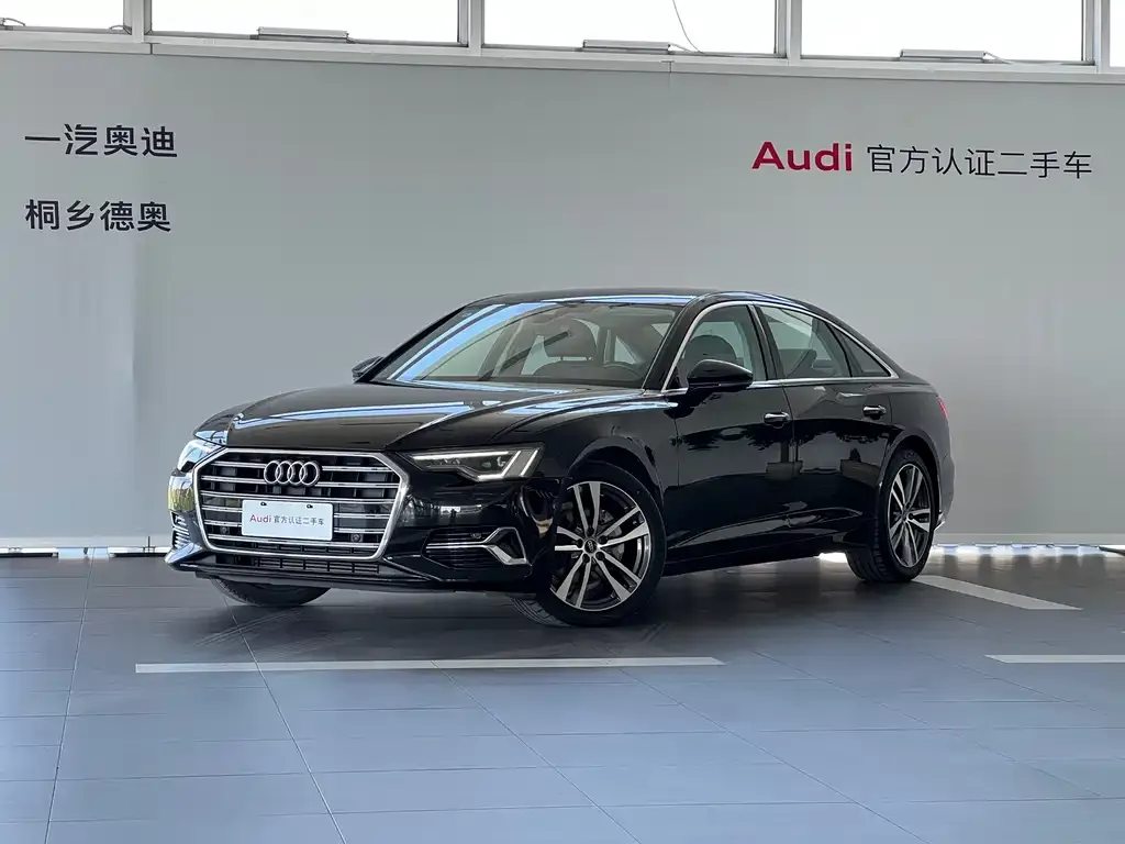Audi A6L — фото 1