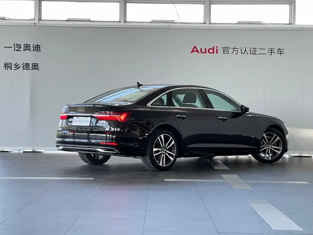 Audi A6L — фото 6