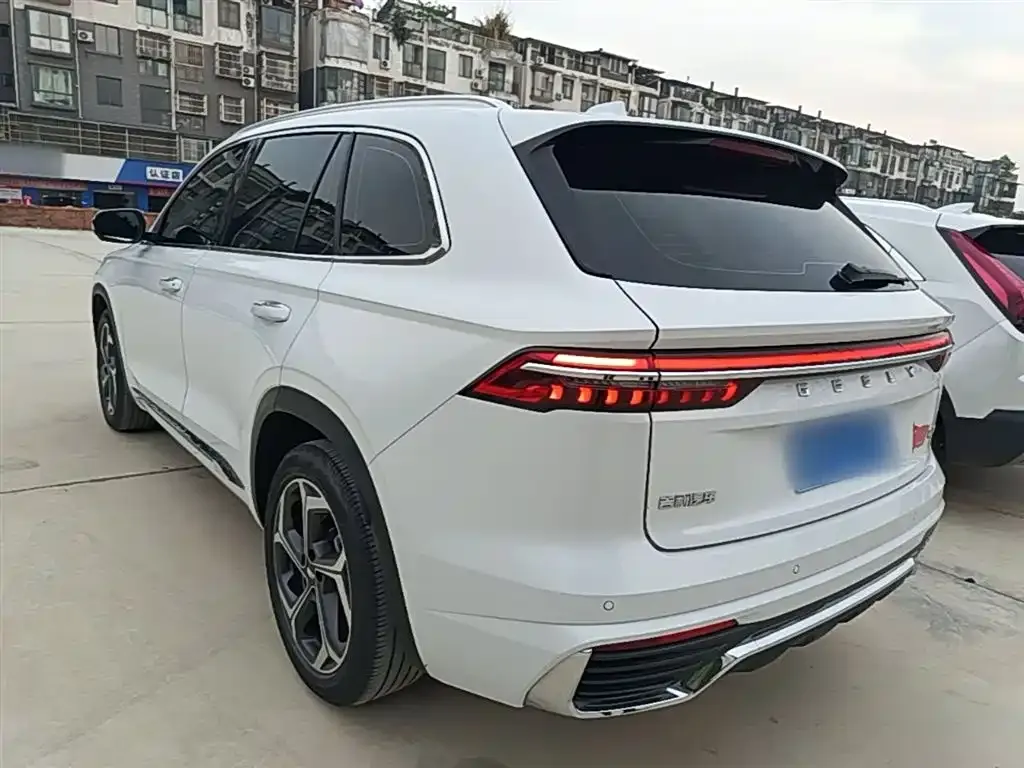 Geely Xingyue L — фото 8