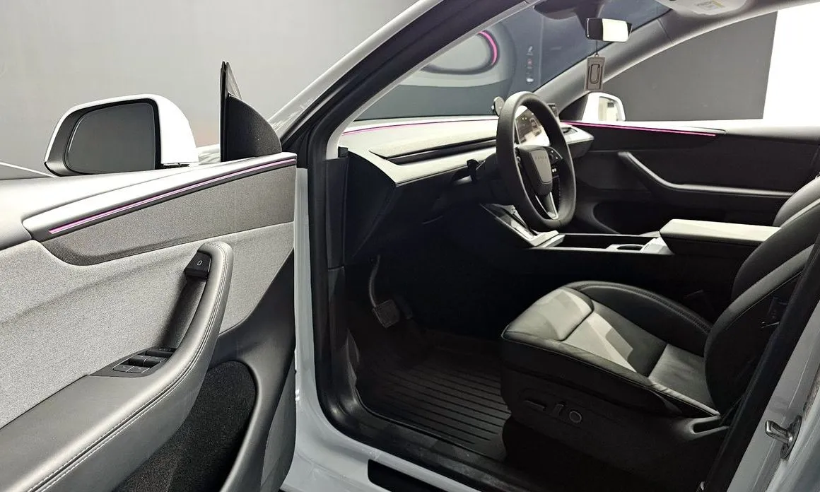 Tesla Model Y — фото 7