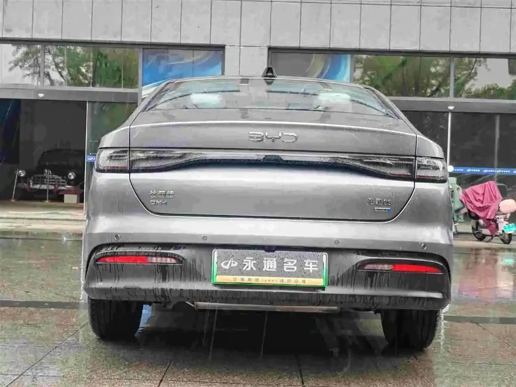 BYD Seal 05 DM-i — фото 8