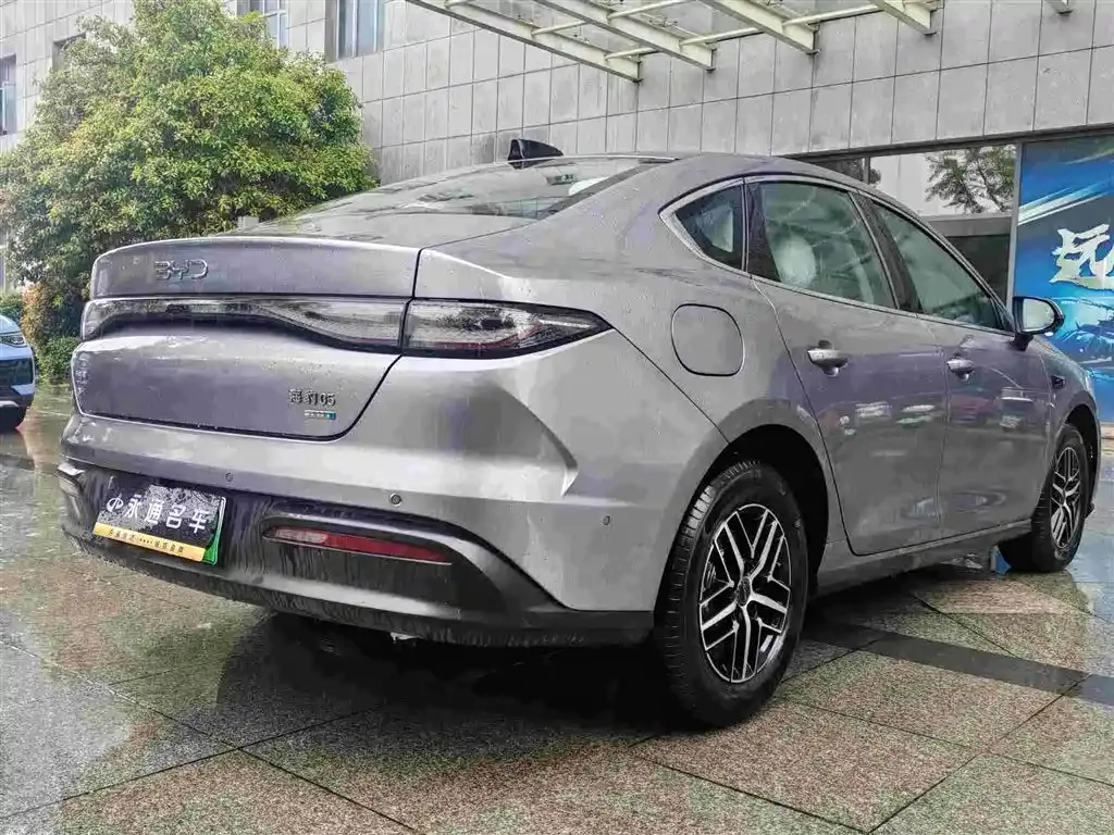 BYD Seal 05 DM-i — фото 7